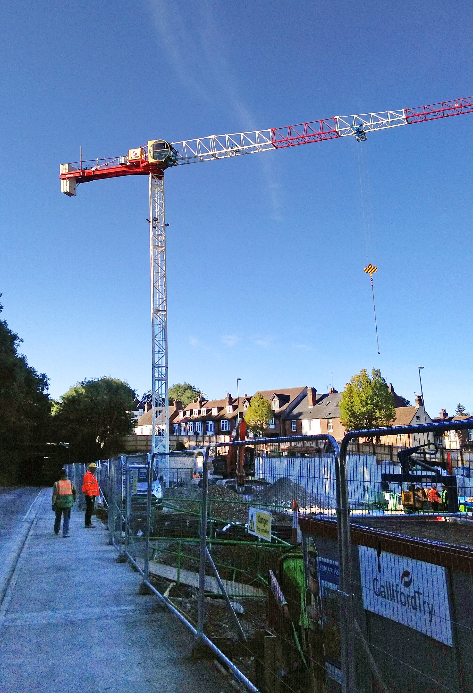 MRT84 erected by the Raimondi agent Bennetts in Winchester city, Hampshire, England. 