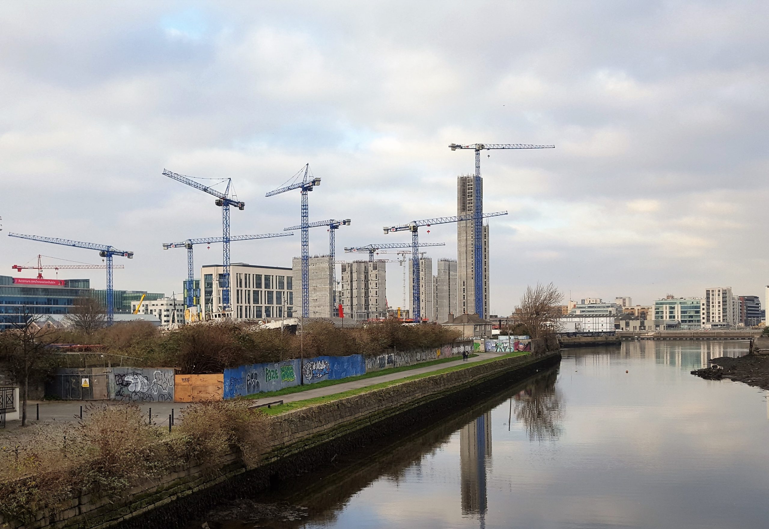 In Pictures: Irish Cranes & Lifting completes work at Hanover Quay and Capital Dock