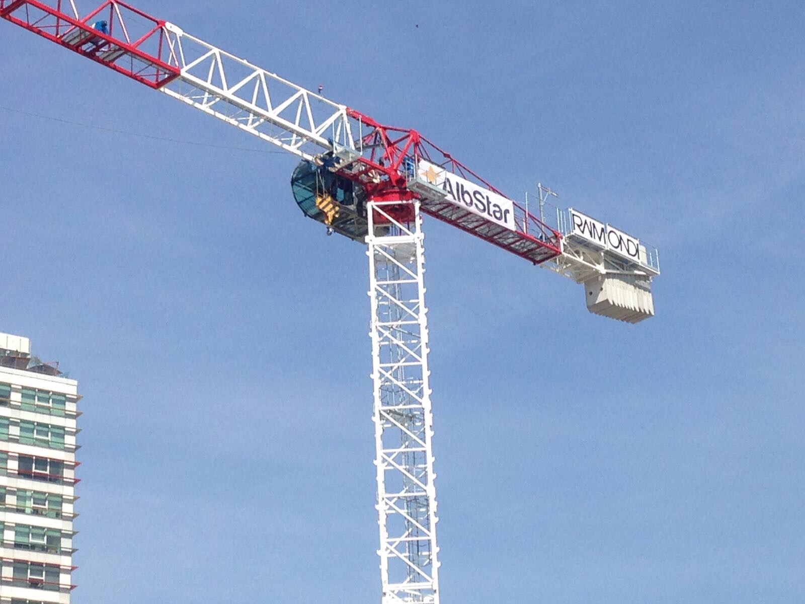 First Raimondi crane erected in Albania at Tirana’s National Arena
