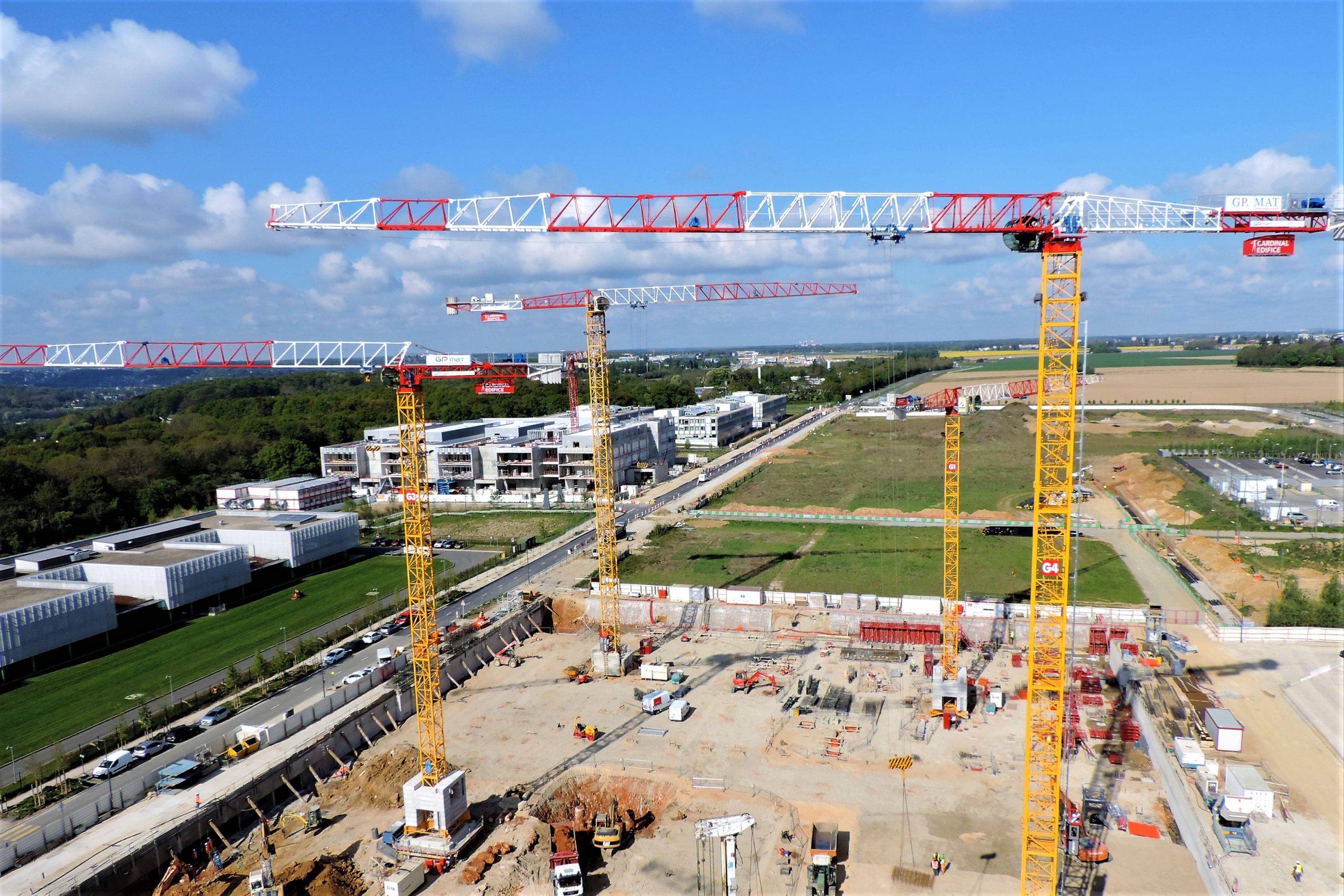 GP MAT International installs six Raimondi cranes on jobsite in Parisian suburb