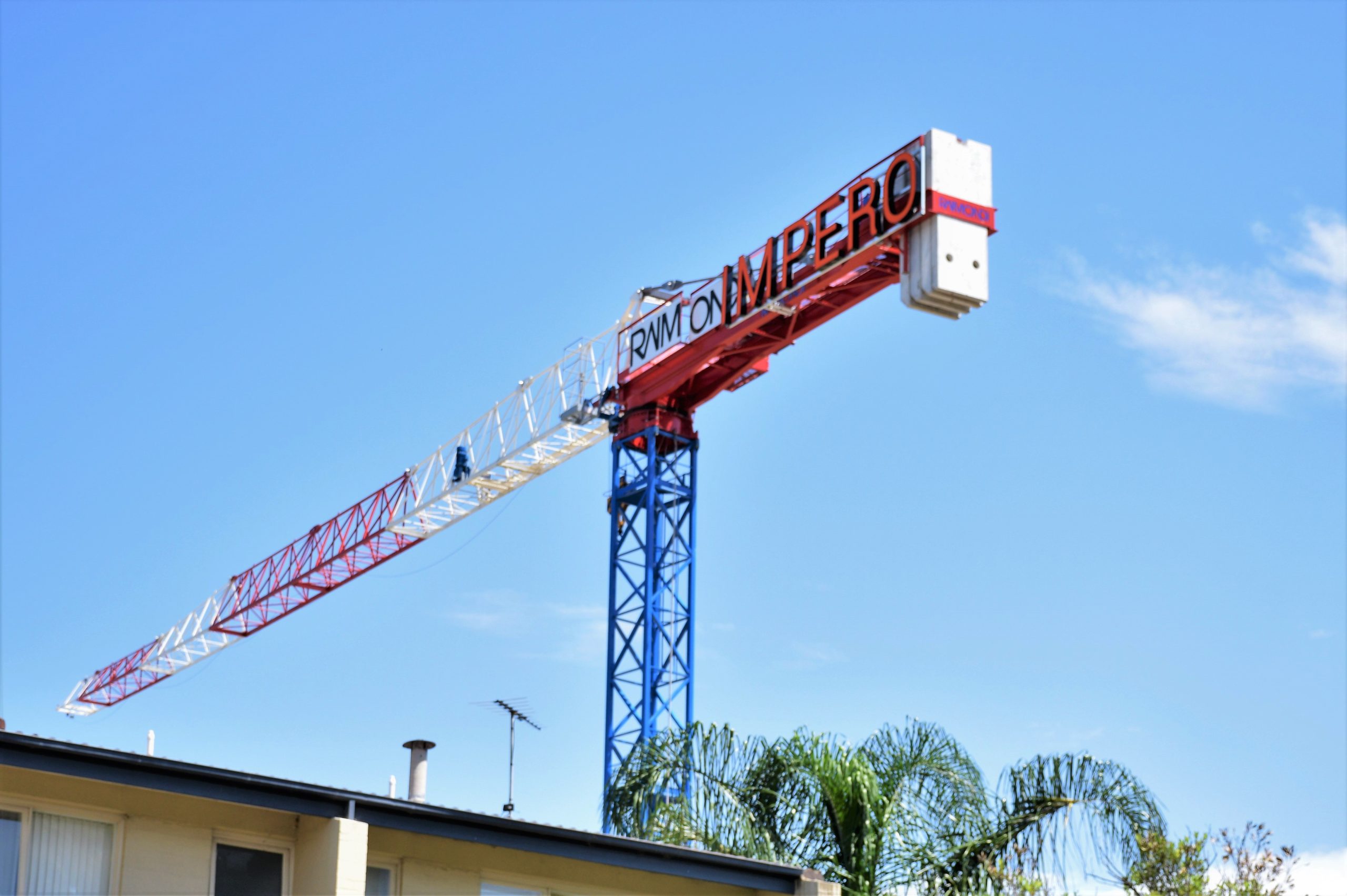 Lectura: Raimondi Cranes appoints HLD as official agent of New Zealand