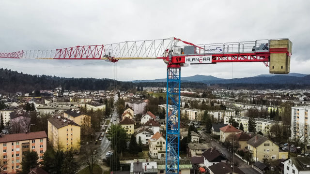 Klančar Cranes al lavoro tra diversi cantieri in Slovenia e Croazia con molteplici gru Raimondi