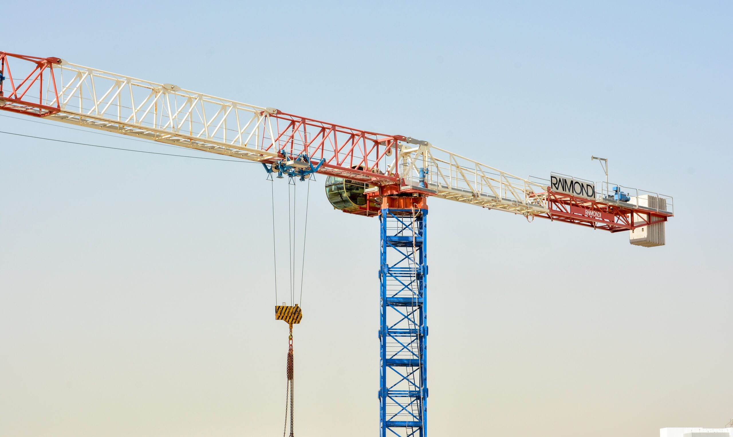 Six Raimondi cranes at work in Dubai entertainment and retail hub